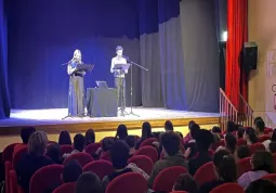 I ragazzi delle classi terze della scuola secondaria di primo grado IC Carducci di Busca